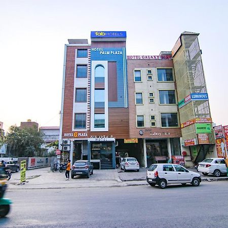 Fabhotel Palm Plaza Zirakpur 外观 照片