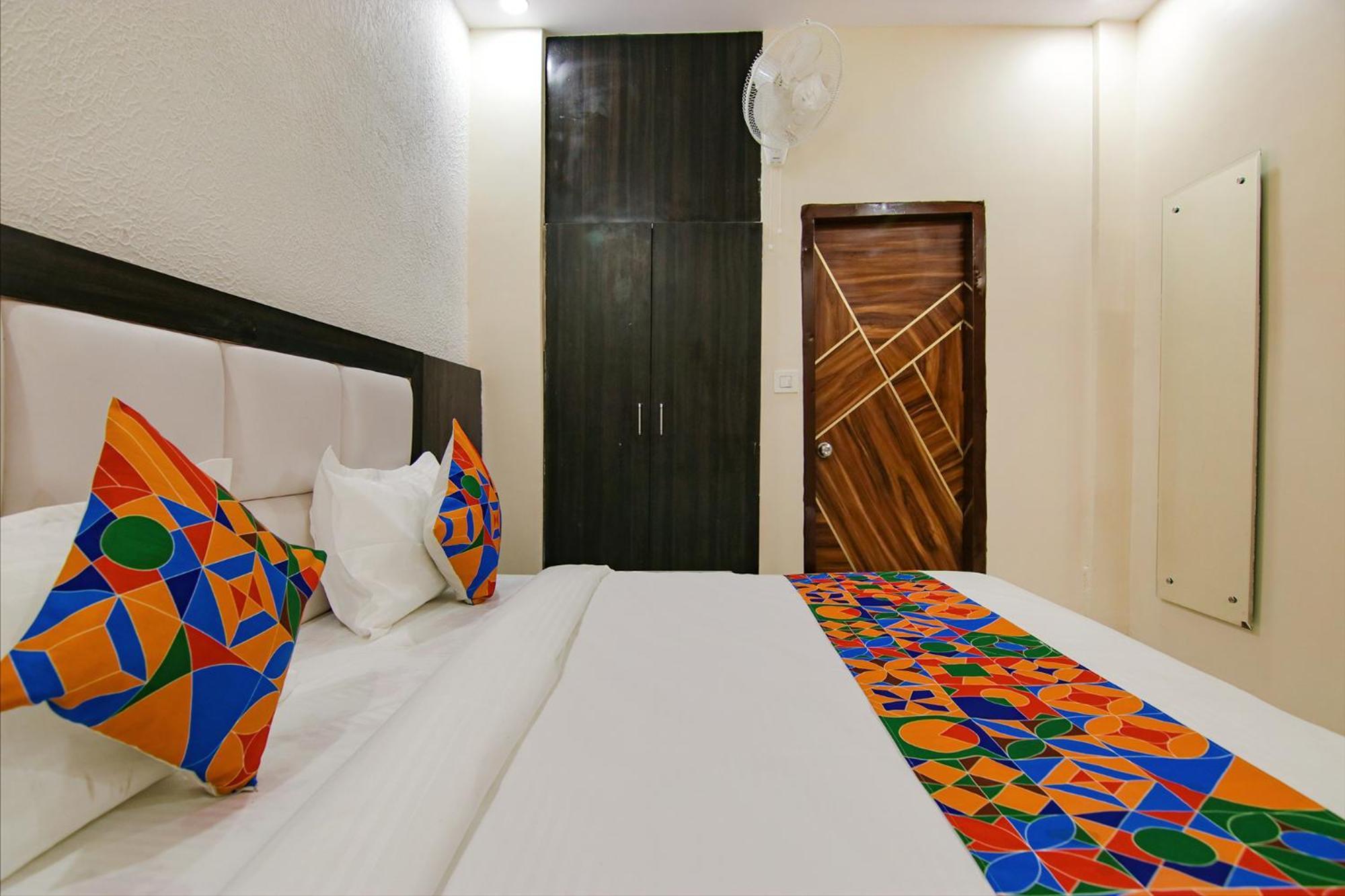 Fabhotel Palm Plaza Zirakpur 外观 照片